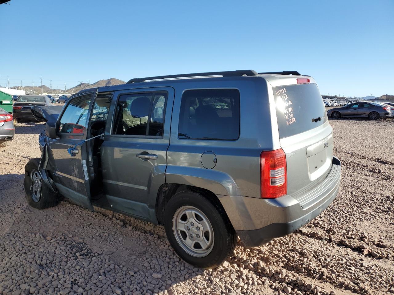 2011 Jeep Liberty (Patriot) - Image 2