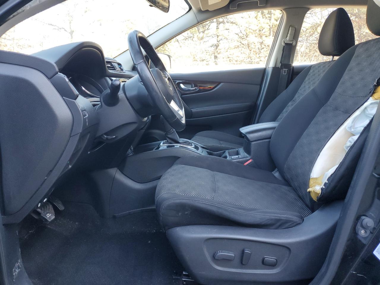 2017 Nissan Rogue - Image 7