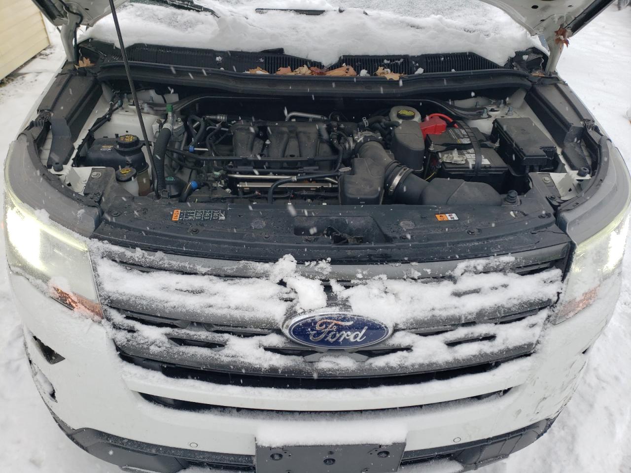 2019 Ford Explorer - Image 12