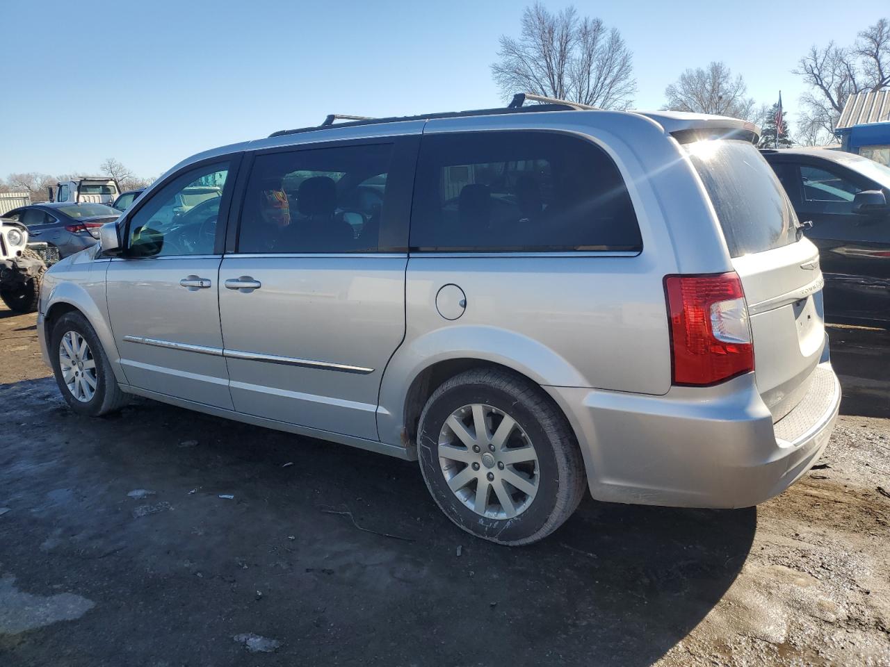 2012 Chrysler Town & Country - Image 2