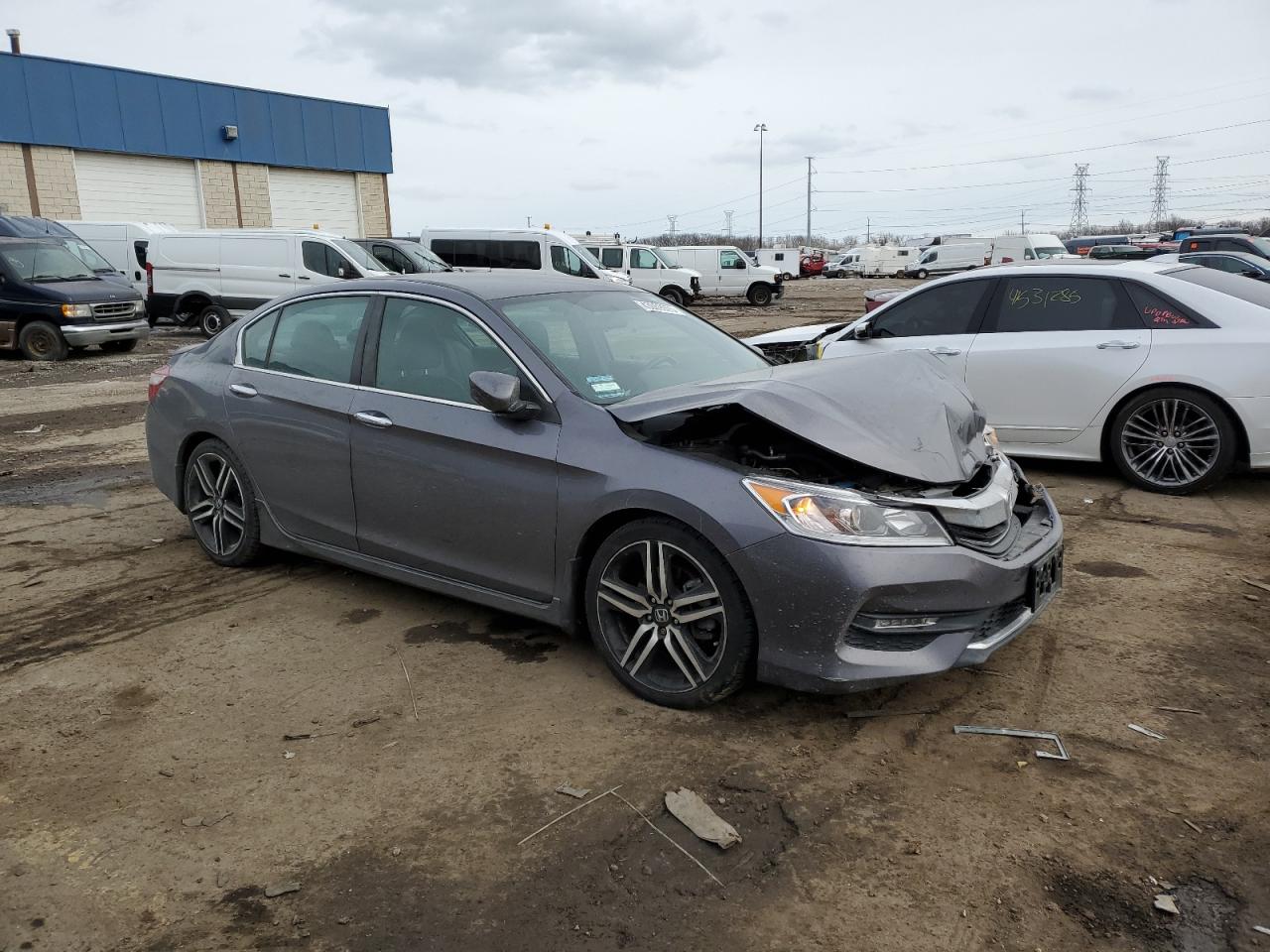 1HGCR2F15HA060894 HONDA ACCORD 2017