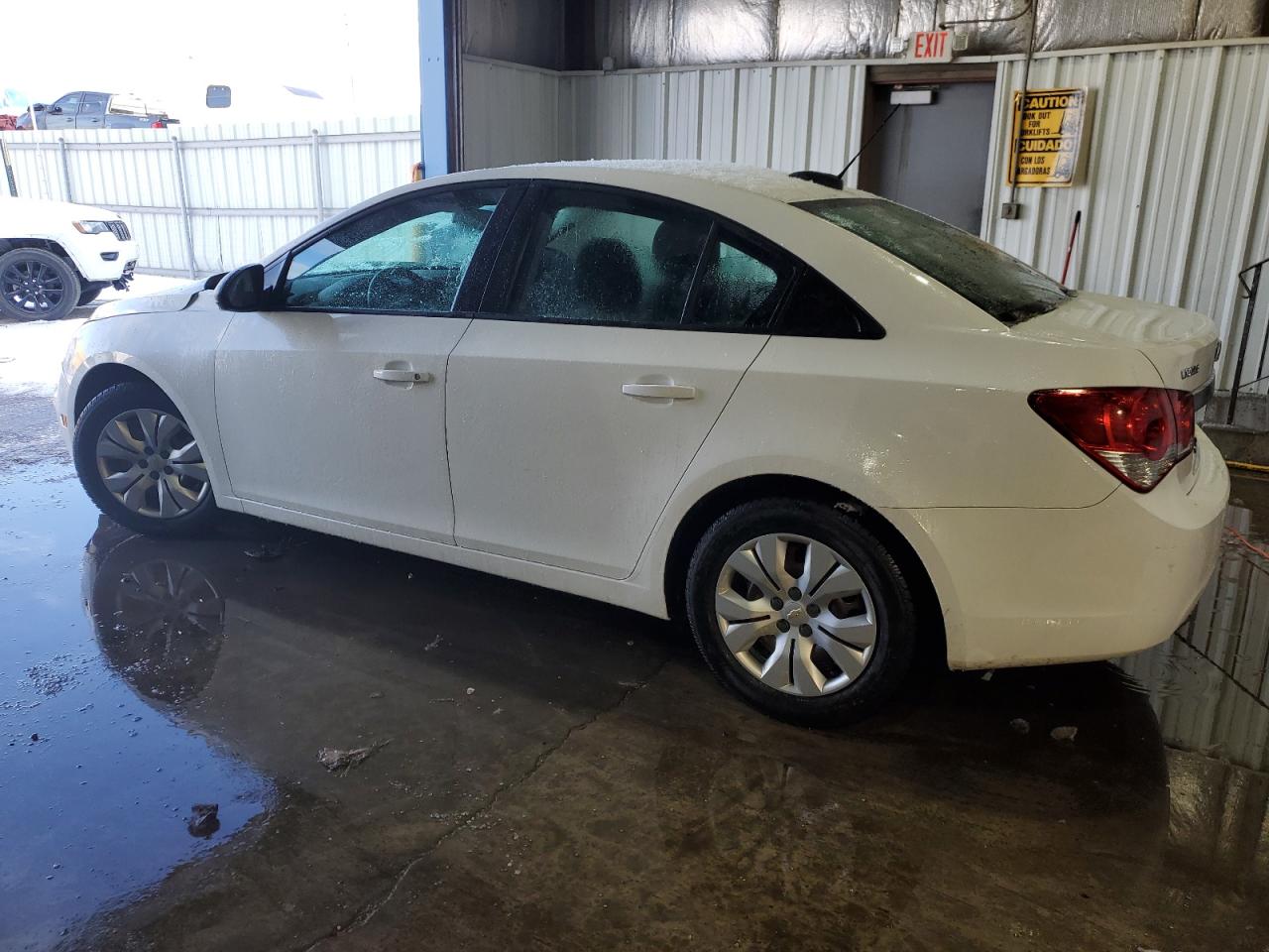 2015 Chevrolet Cruze - Image 2