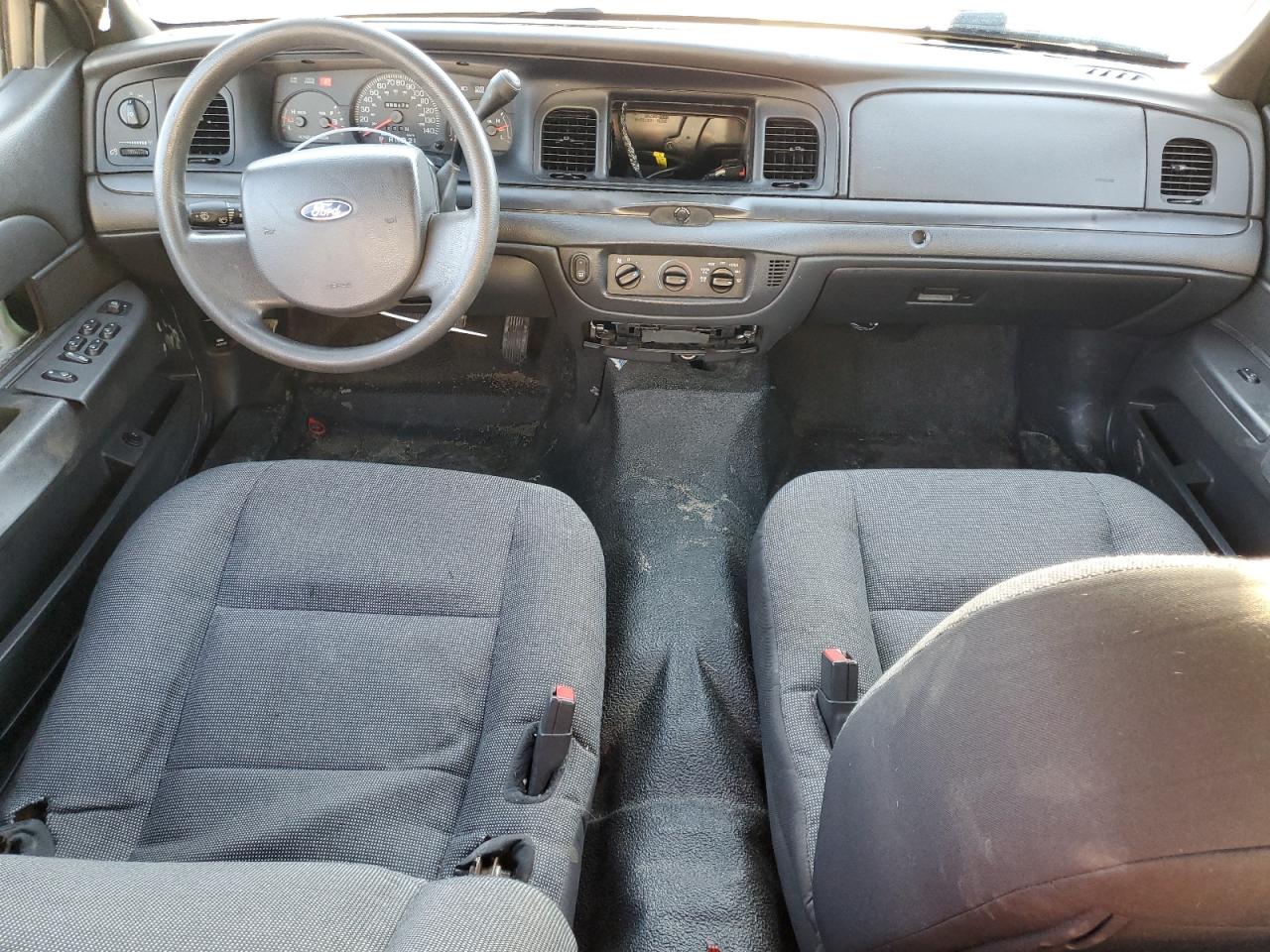 2005 Ford Crown Victoria - Image 8
