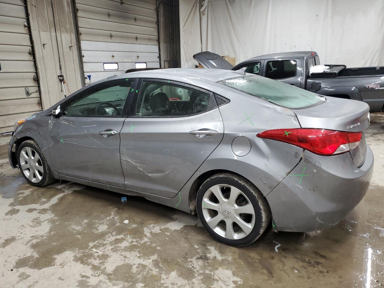 2013 Hyundai Elantra - Image 2