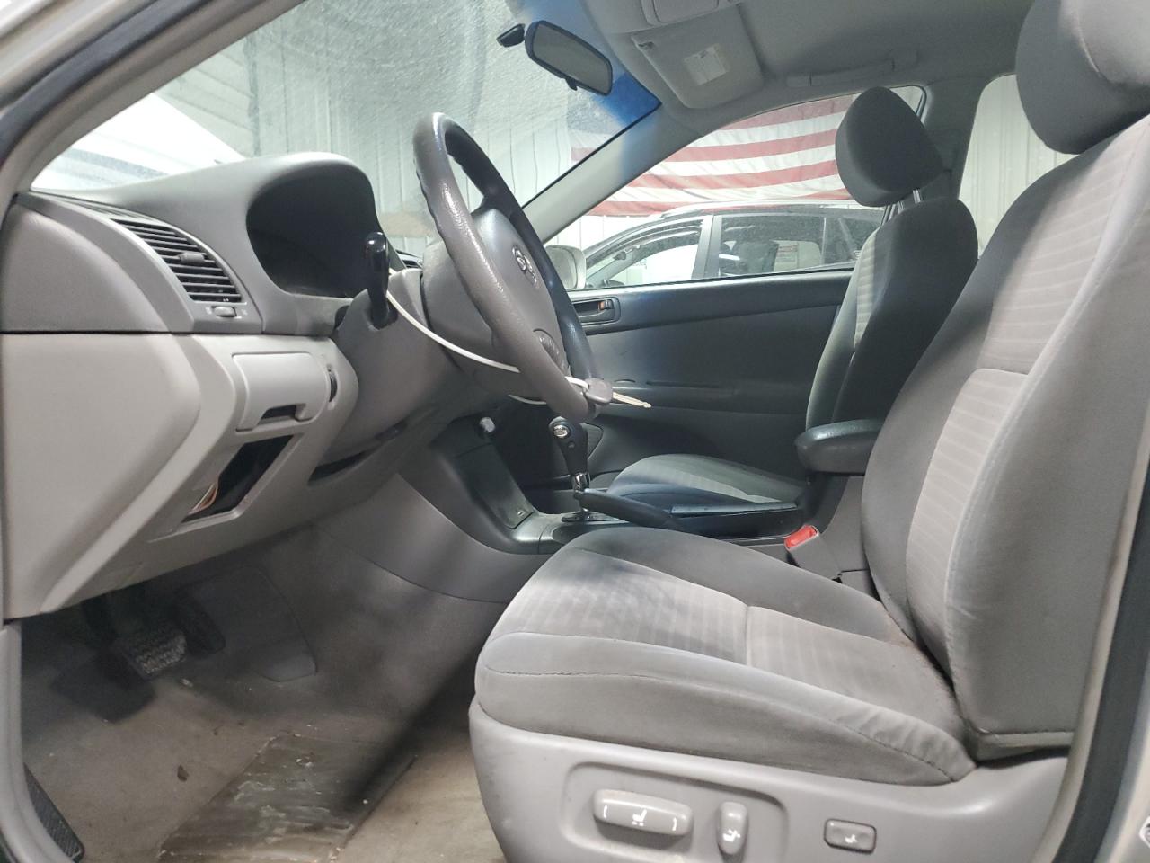 2005 Toyota Camry - Image 7