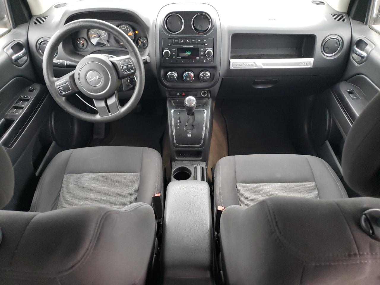 2016 Jeep Compass - Image 8