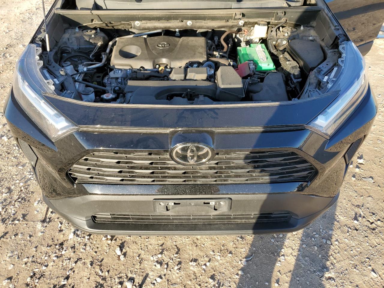 2023 Toyota RAV 4 - Image 13