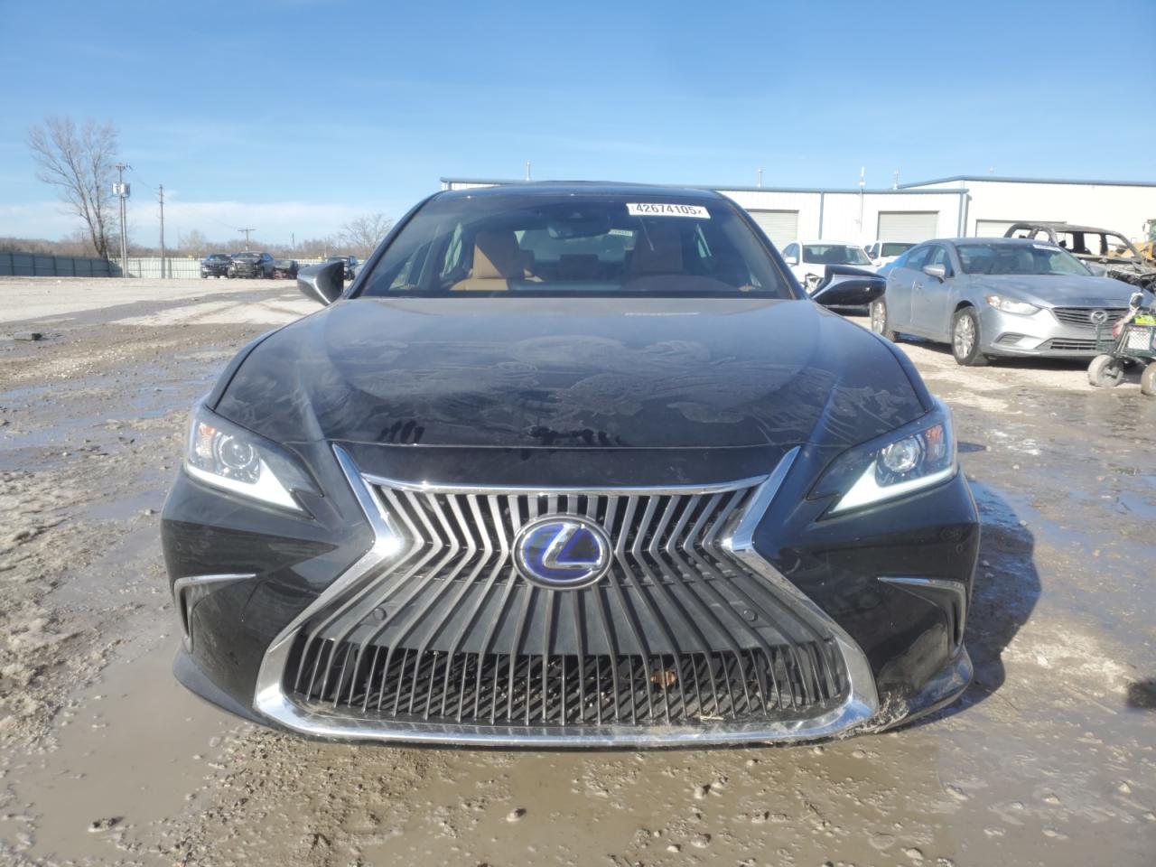 2019 Lexus ES - Image 5