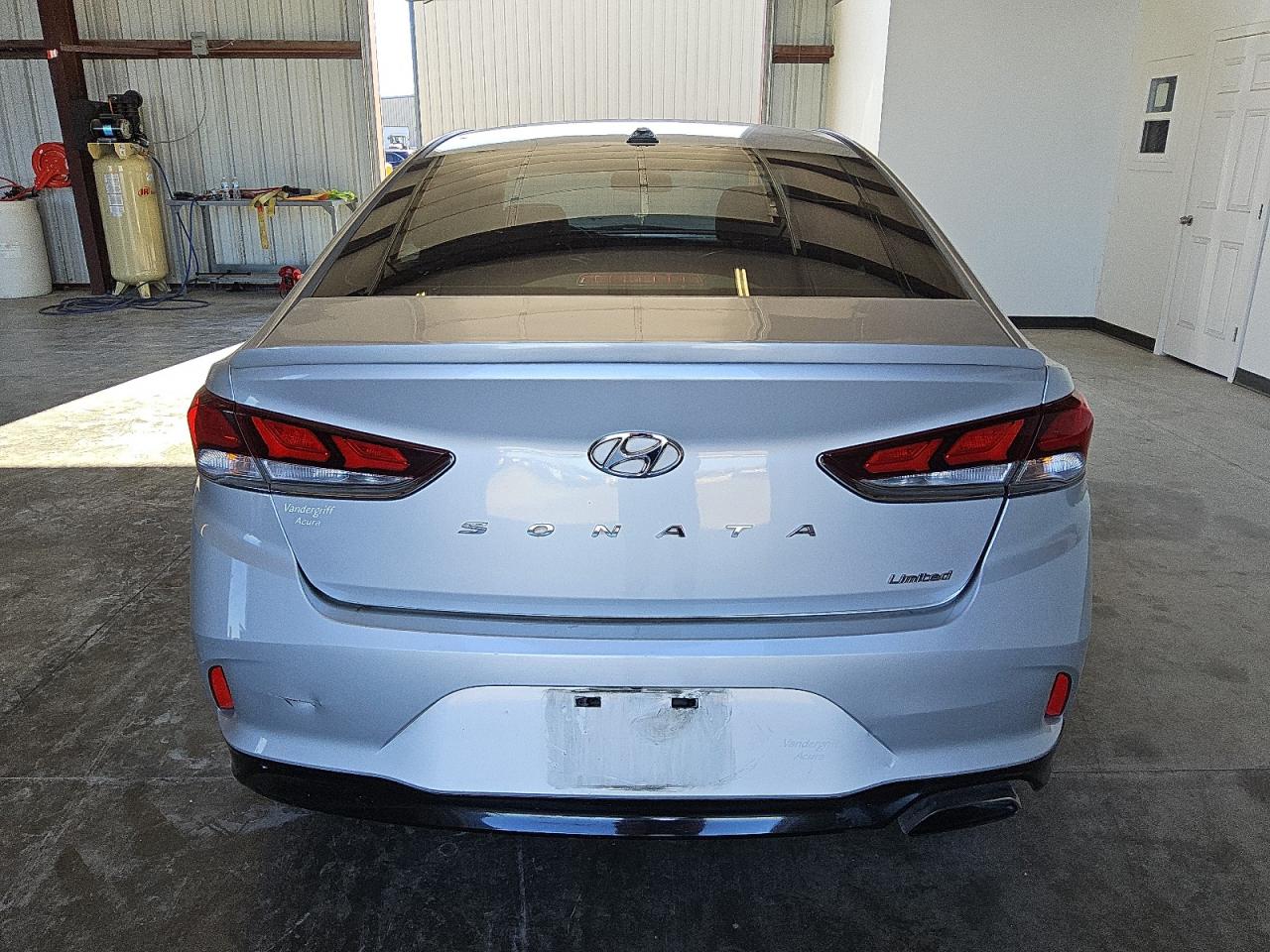 2018 Hyundai Sonata - Image 6