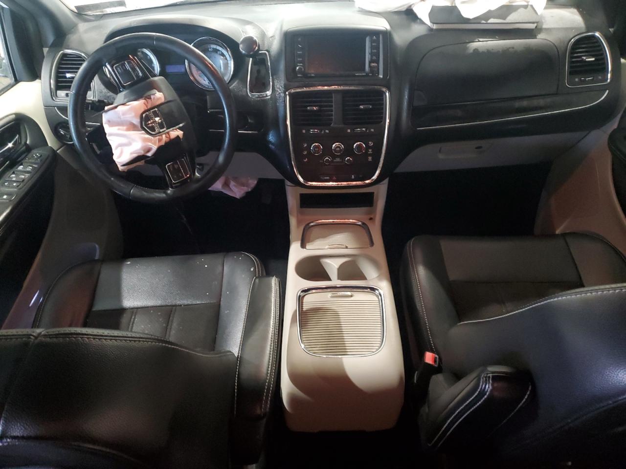 2019 Dodge Caravan - Image 8