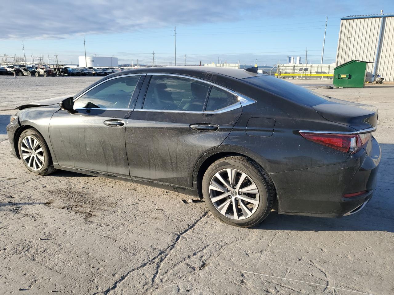 2020 Lexus ES - Image 2