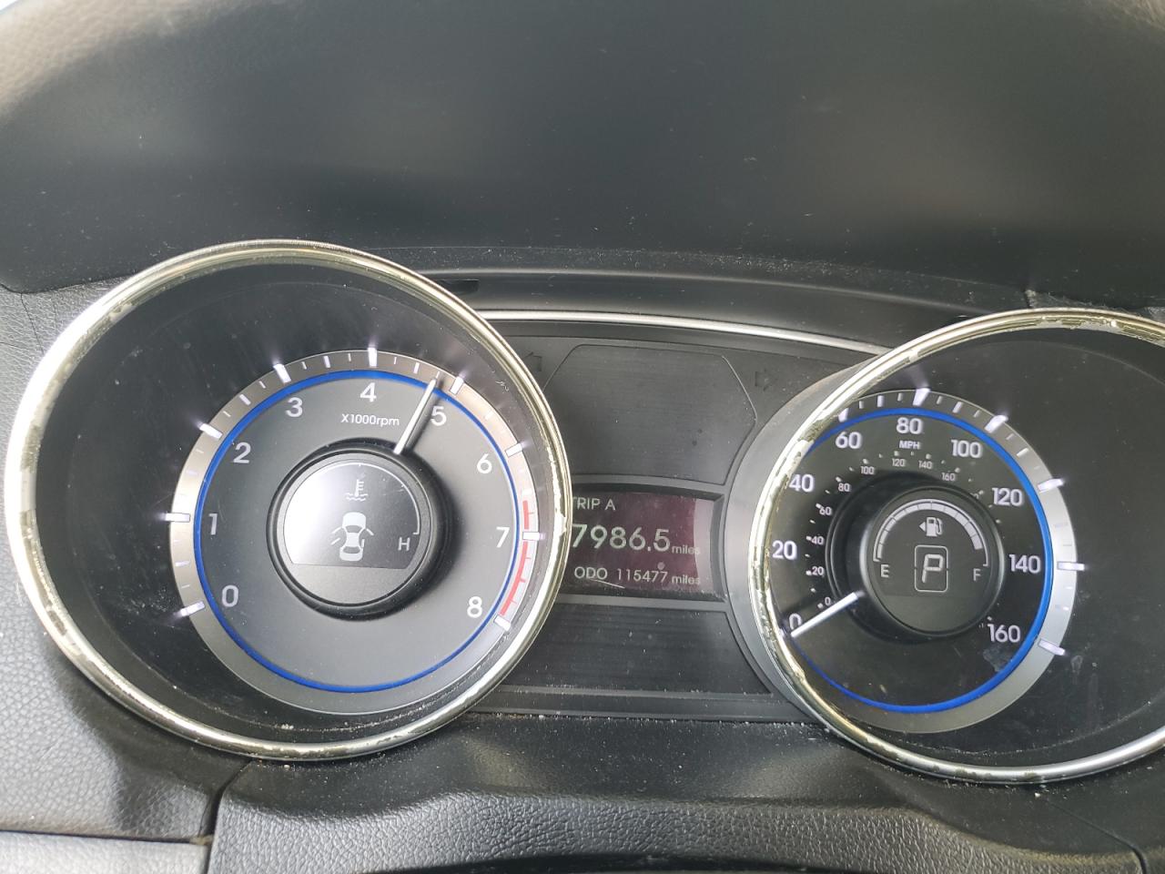 2012 Hyundai Sonata - Image 9
