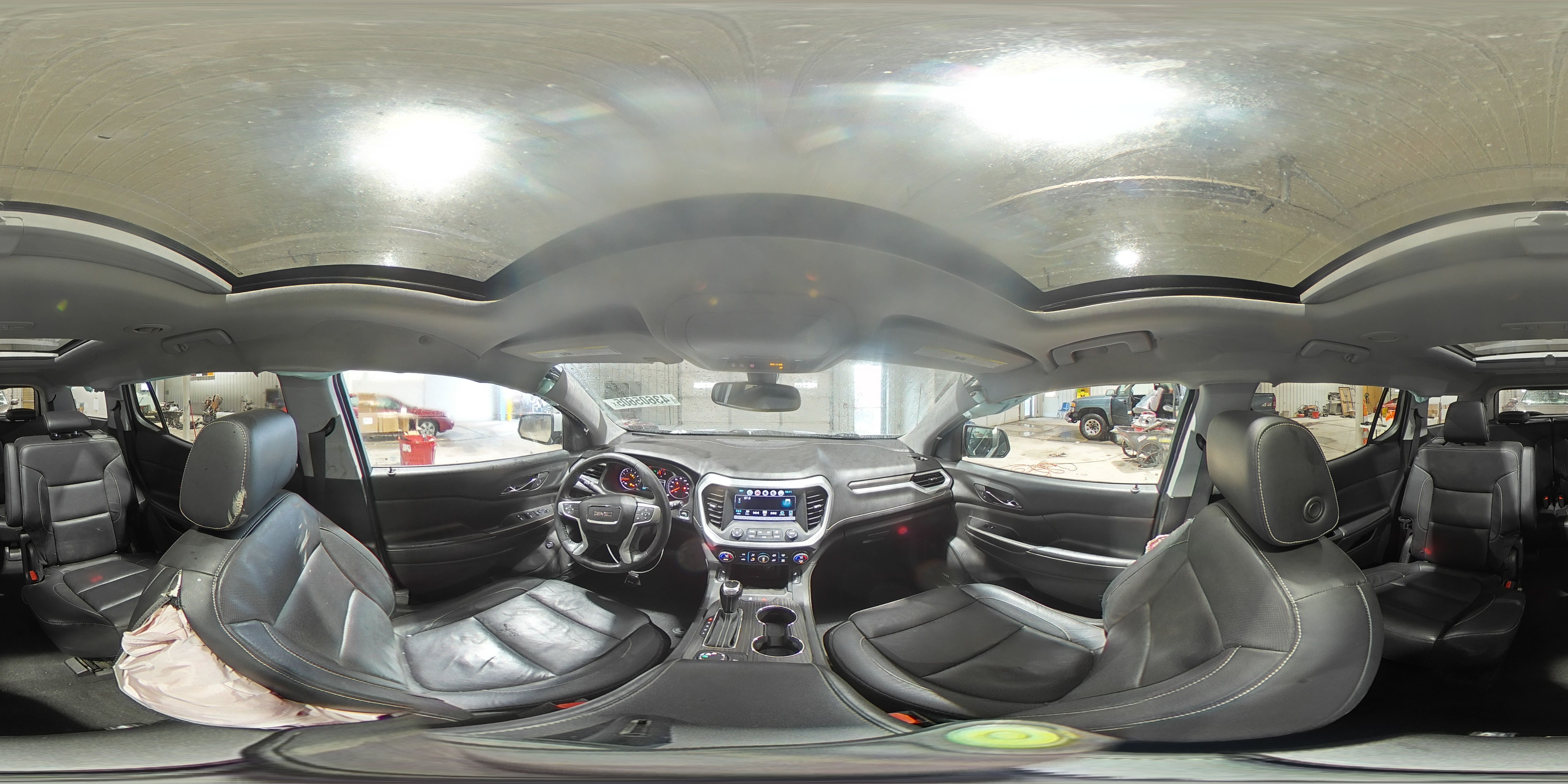 2017 GMC Acadia - Image 15