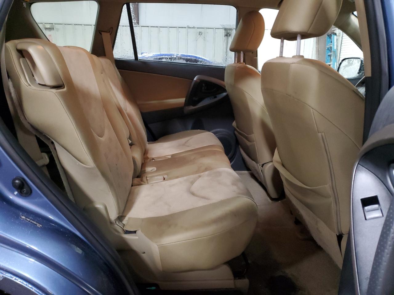 2011 Toyota RAV 4 - Image 11