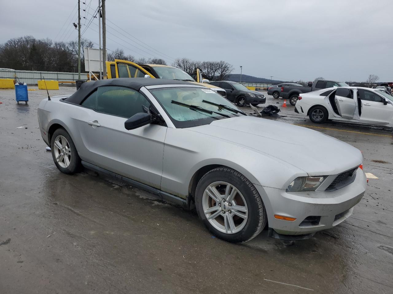 2010 Ford Mustang - Image 4