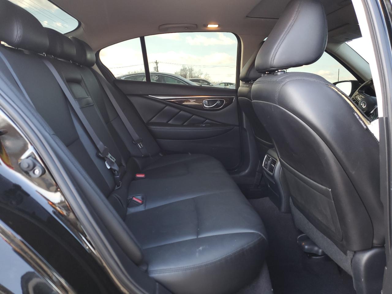 2018 Infiniti Q50 - Image 11