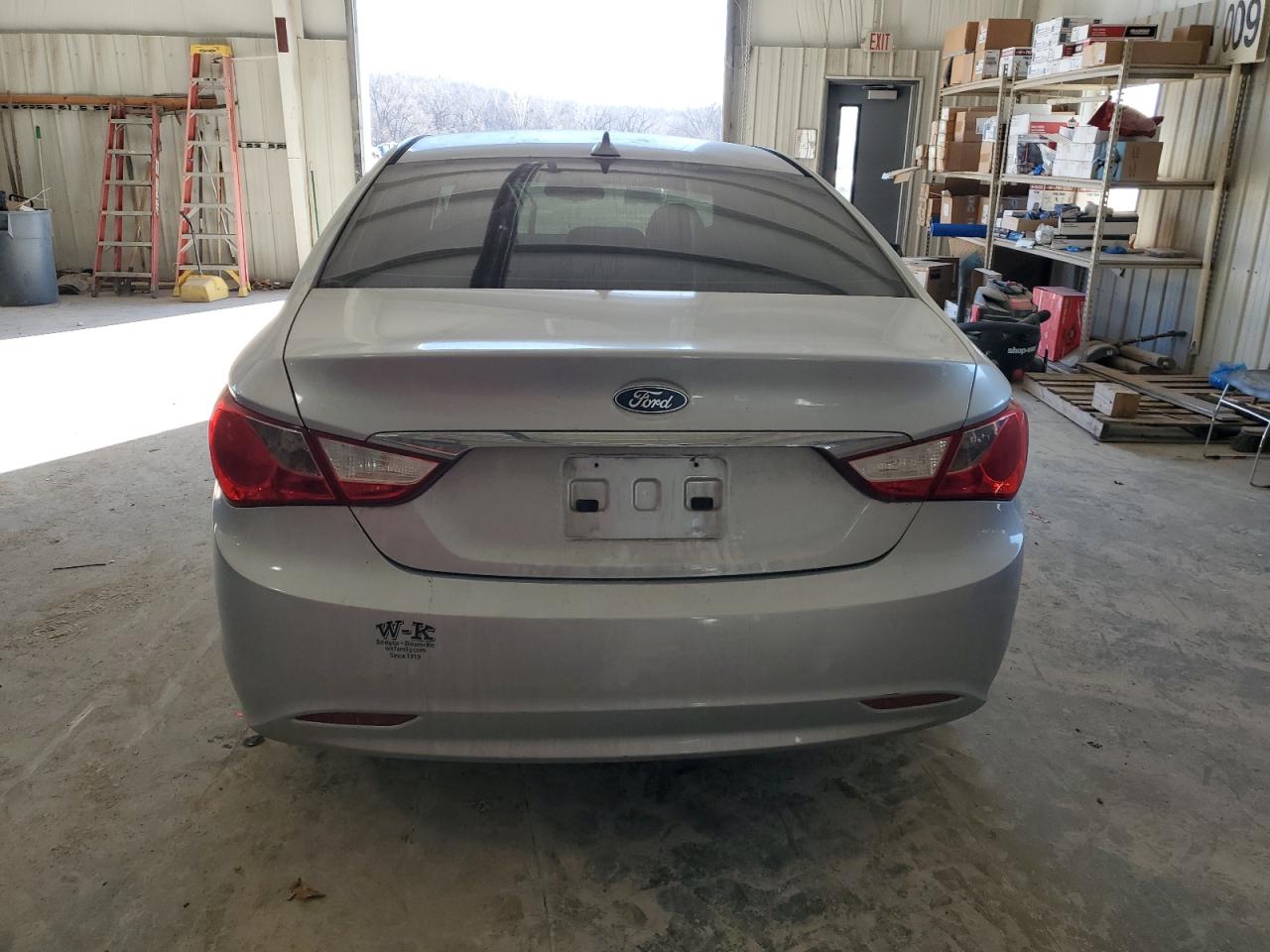 2012 Hyundai Sonata - Image 6
