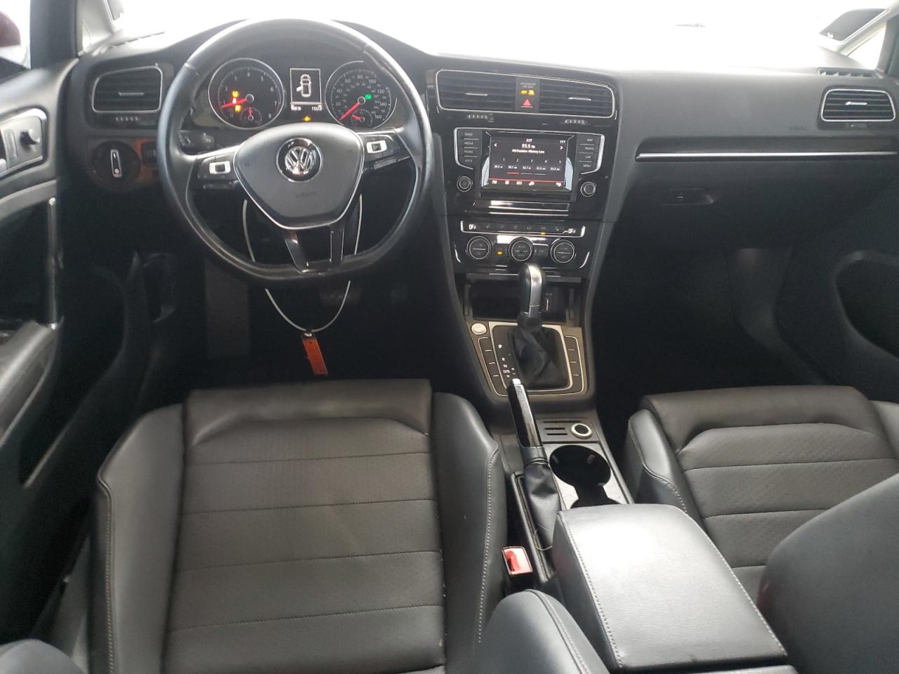 2015 Volkswagen Golf - Image 8