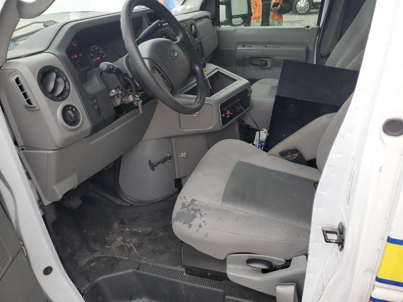 2018 Ford Econoline - Image 7