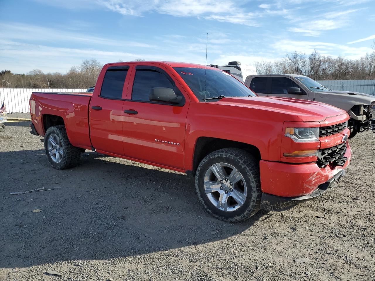 2016 Chevrolet Silverado - Image 4