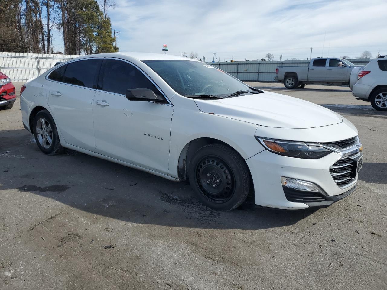 2019 Chevrolet Malibu - Image 4