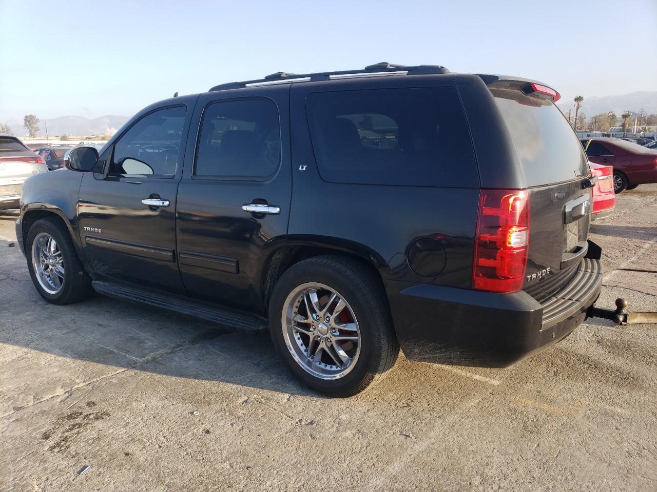2013 Chevrolet Tahoe - Image 2