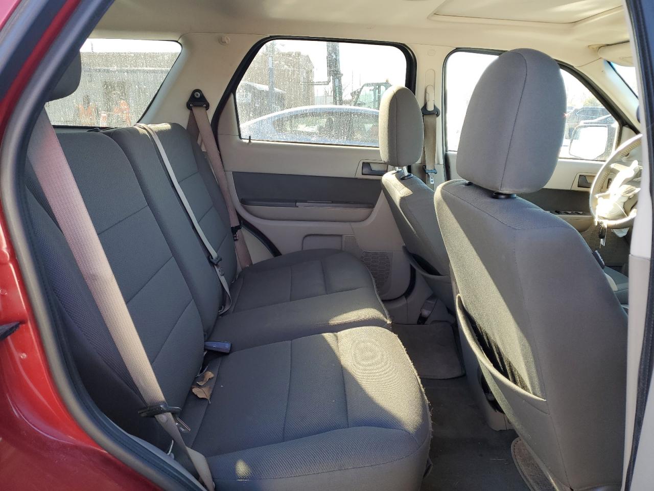 2010 Ford Escape - Image 10
