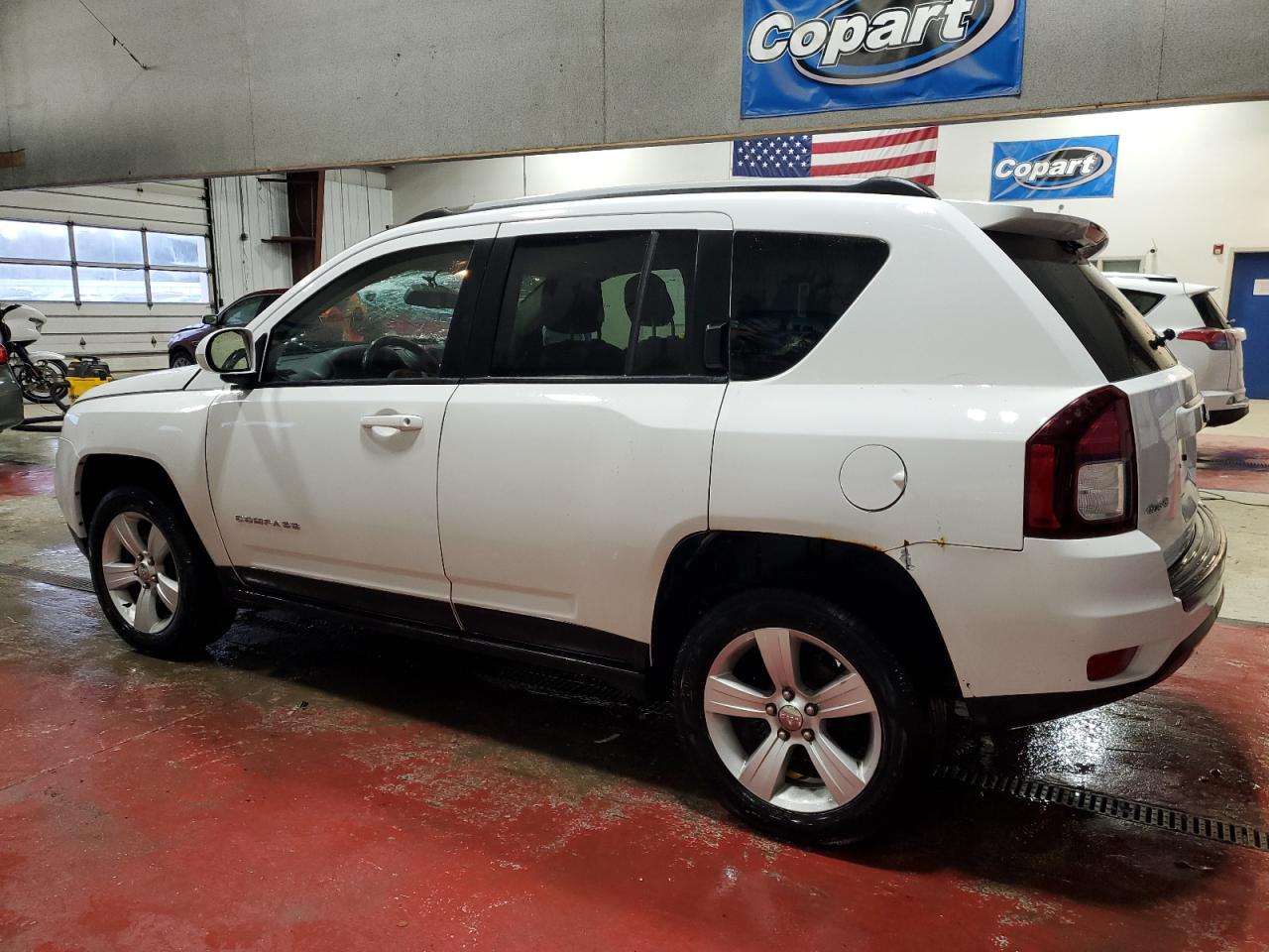 VIN 1C4NJDEB3GD598169 2016 JEEP COMPASS no.2