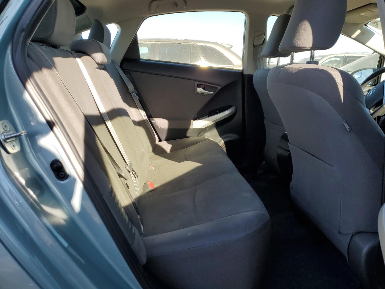 2013 Toyota Prius - Image 10