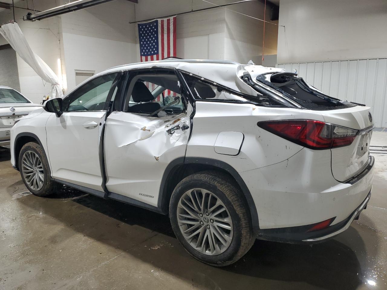 2020 Lexus RX - Image 2