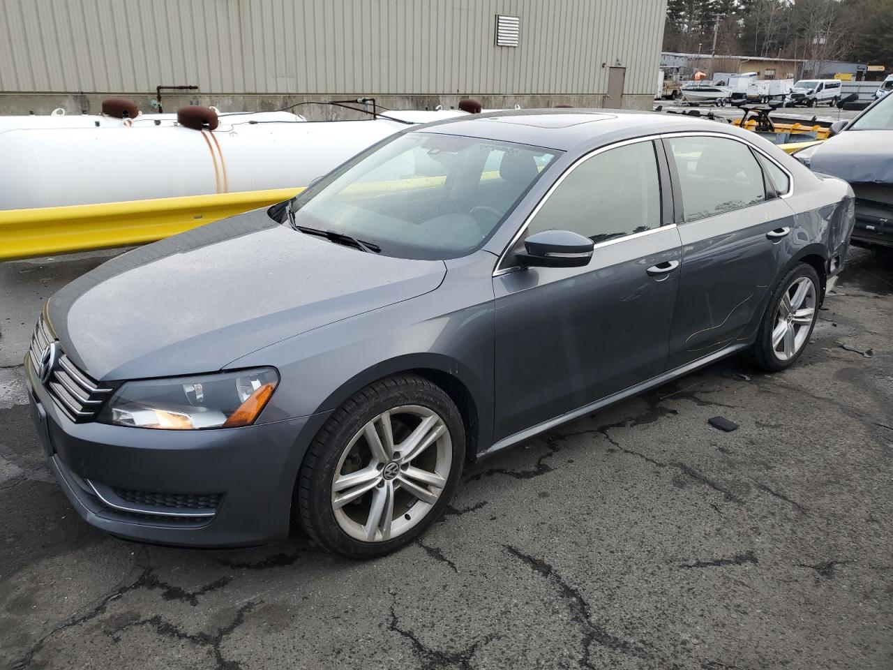 2014 Volkswagen Passat - Image 1