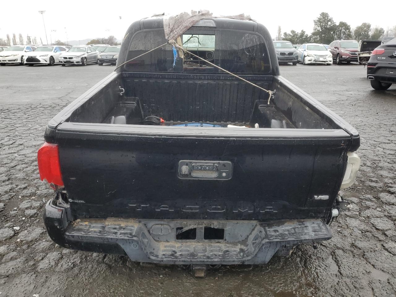 2017 Toyota Tacoma - Image 6