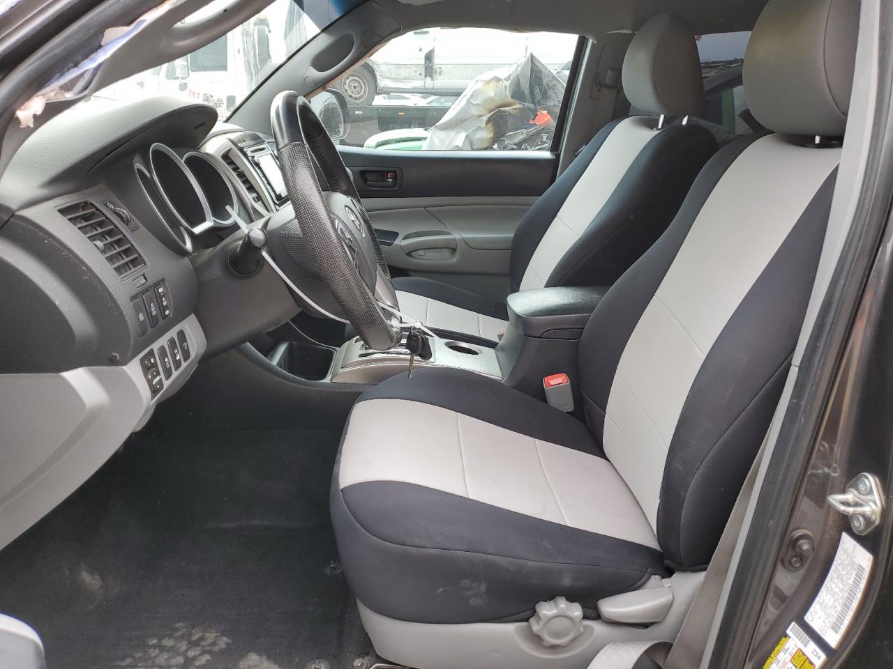 2014 Toyota Tacoma - Image 7