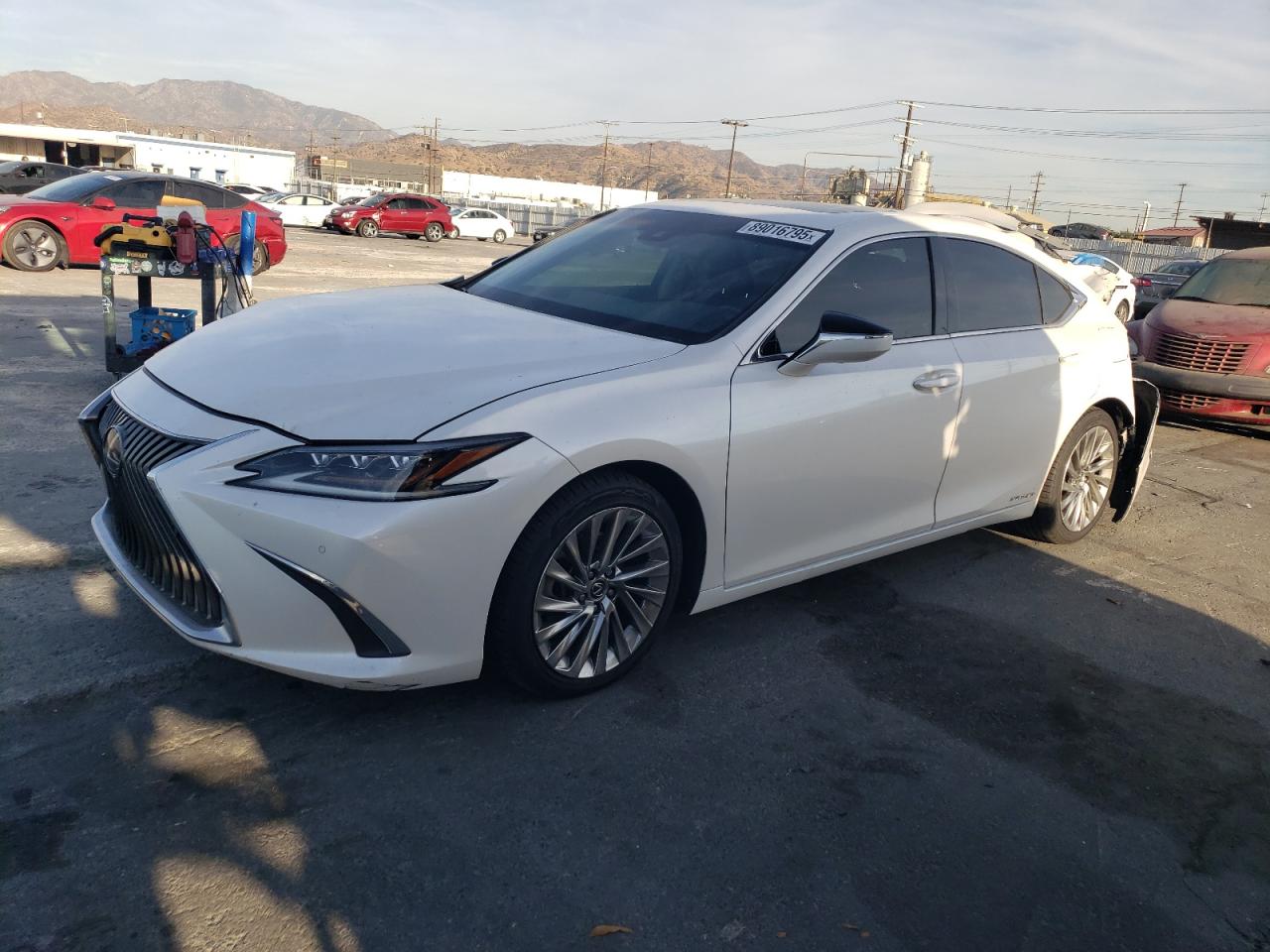 2021 Lexus ES - Image 1