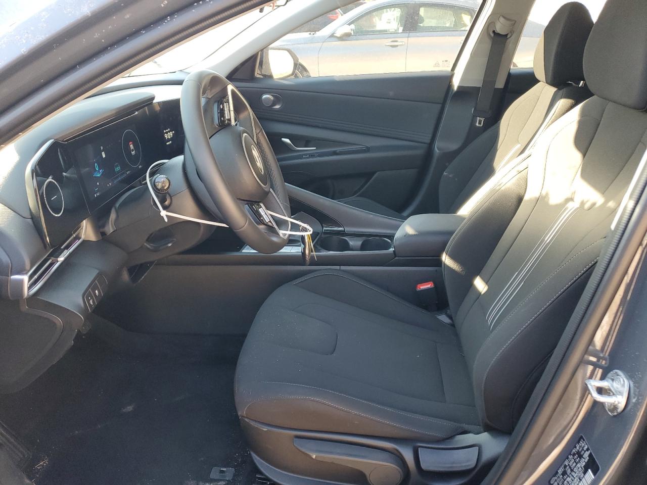 2024 Hyundai Elantra - Image 7