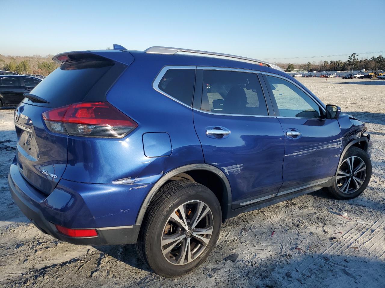 2018 Nissan Rogue - Image 3