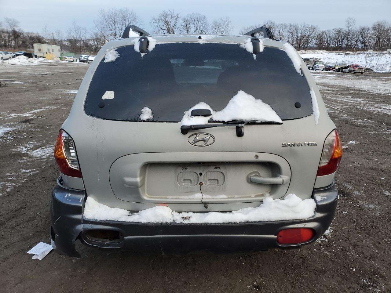 2004 Hyundai Santa Fe - Image 6