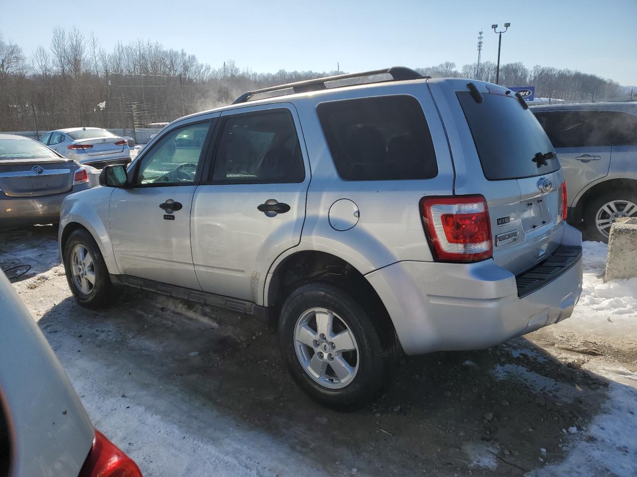 2010 Ford Escape - Image 2