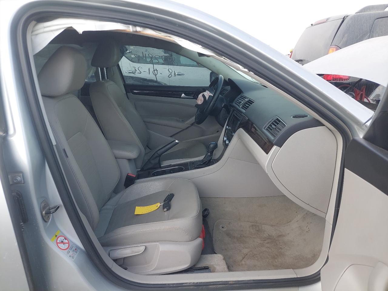 WVWCR7A34FC001213 - 2015 Volkswagen Passat - #89228145