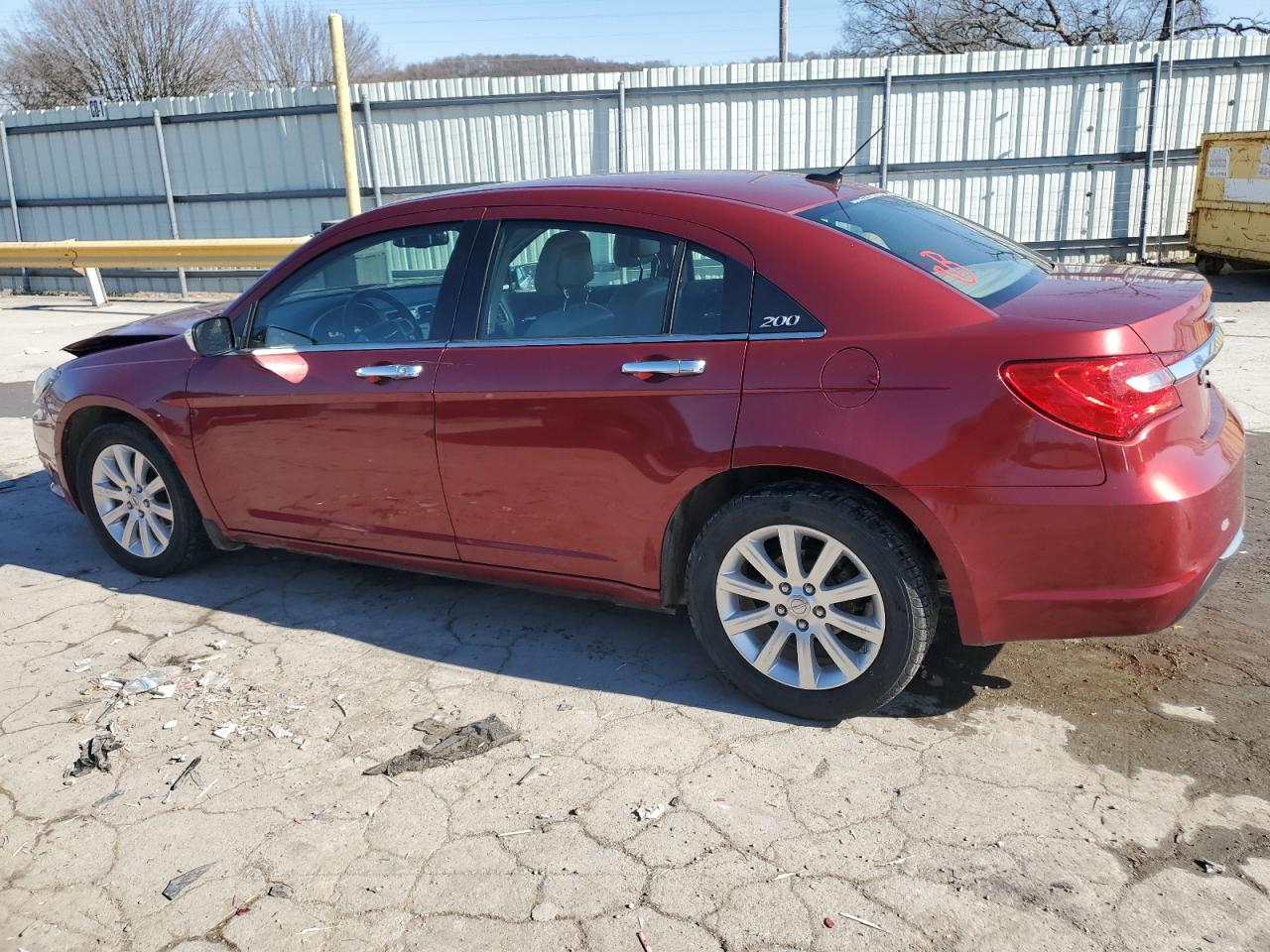2013 Chrysler 200 - Image 2