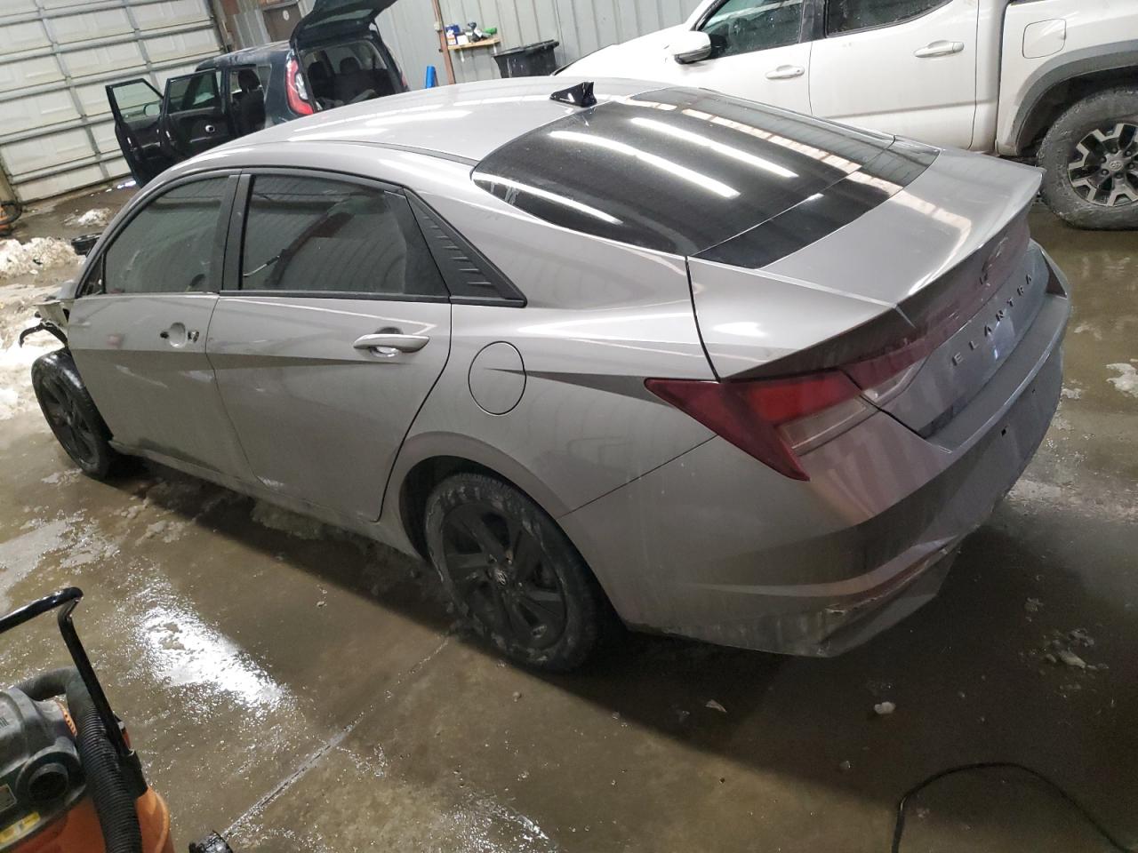 2021 Hyundai Elantra - Image 2