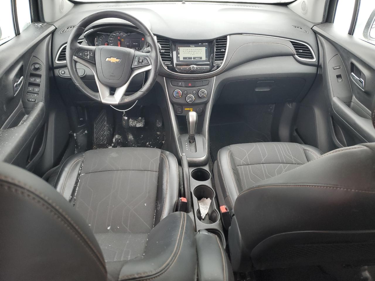 VIN KL7CJPSB9HB184885 2017 CHEVROLET TRAX no.8