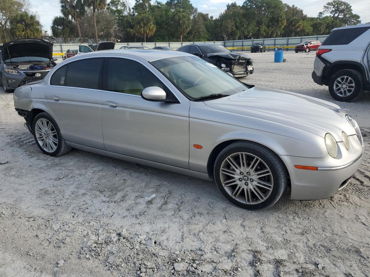 2005 Jaguar S-Type - Image 4