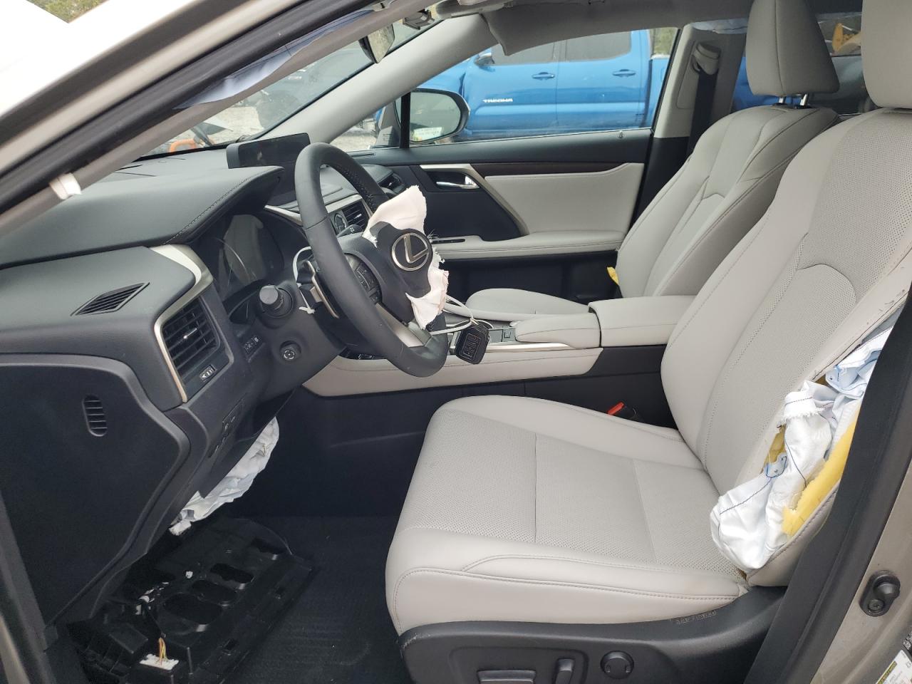2022 Lexus RX - Image 7