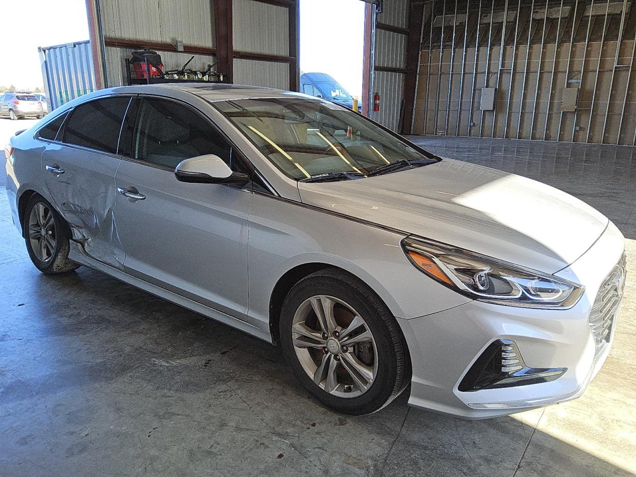 2018 Hyundai Sonata - Image 4