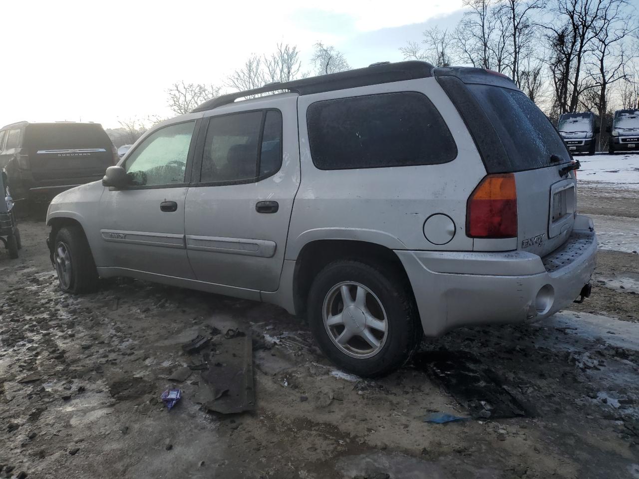 2004 GMC Envoy - Image 2