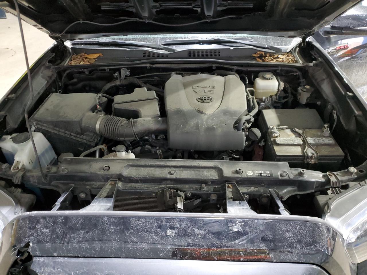 2019 Toyota Tacoma - Image 11