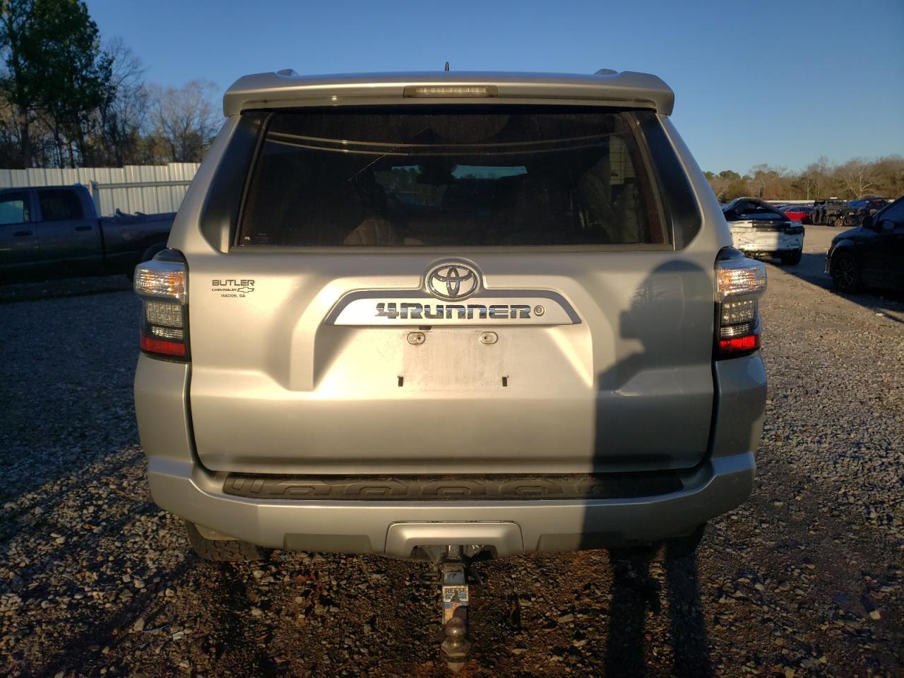 2017 Toyota 4Runner - Image 6
