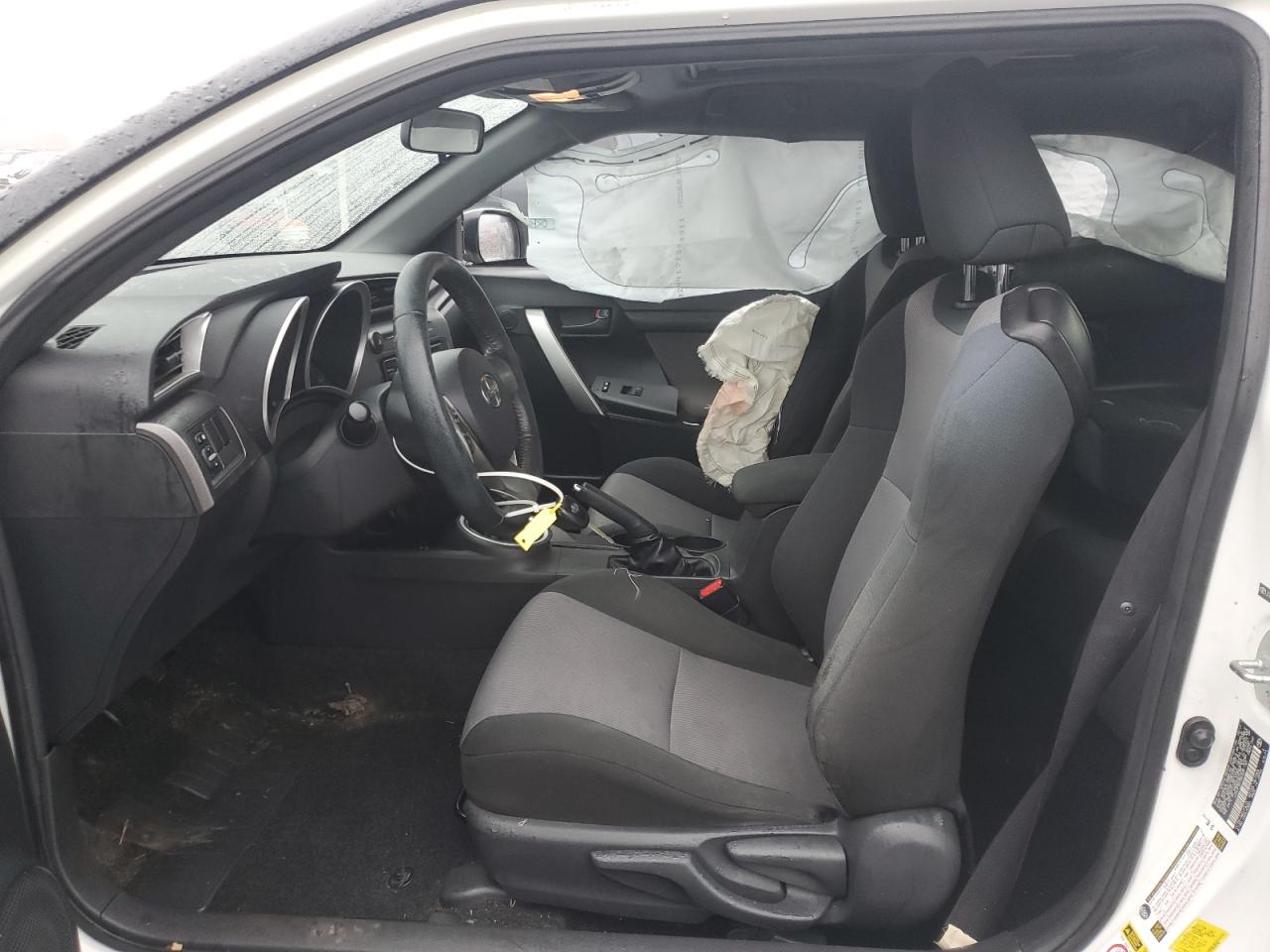 2014 Toyota tC - Image 7
