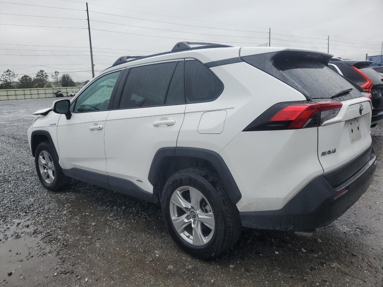 2019 Toyota RAV 4 - Image 2